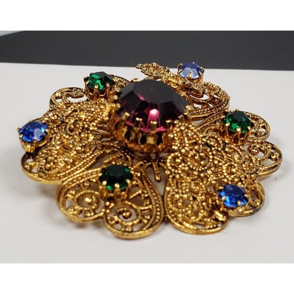 Czechoslovakia (CZECH) Gold Tone Filigree Glass Red, Green & Blue Stones Brooch - Picture 13 of 16
